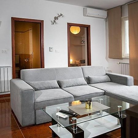 Apartment Orbanic ロヴィニ エクステリア 写真