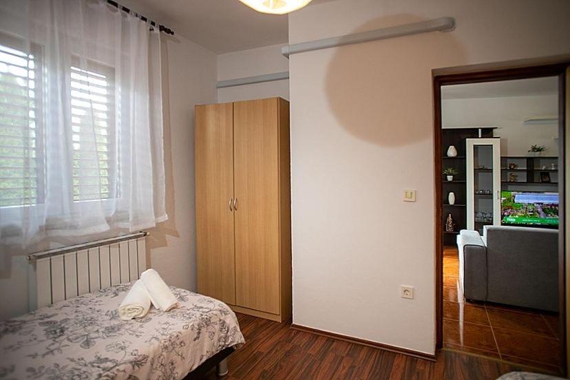 Apartment Orbanic ロヴィニ エクステリア 写真