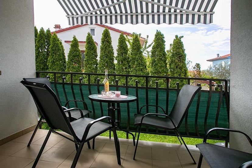 Apartment Orbanic ロヴィニ エクステリア 写真