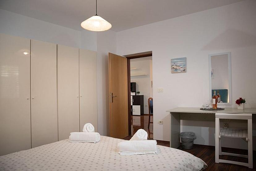 Apartment Orbanic ロヴィニ エクステリア 写真