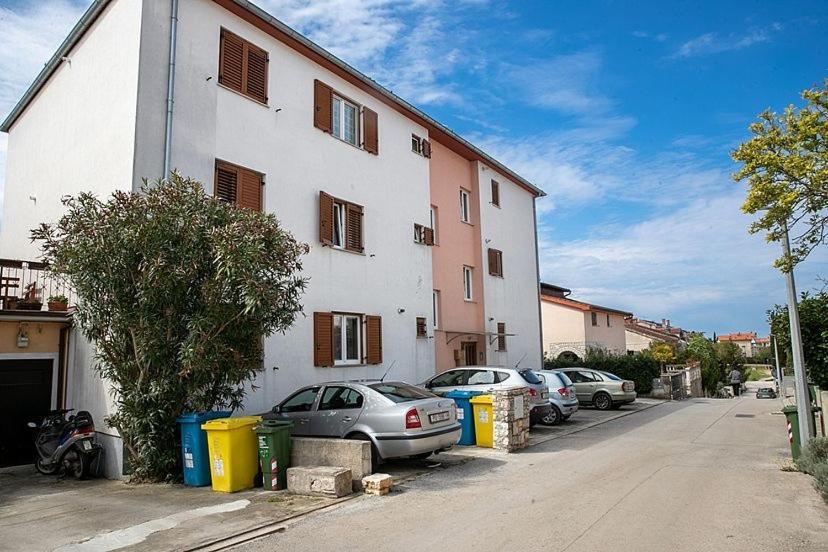 Apartment Orbanic ロヴィニ エクステリア 写真